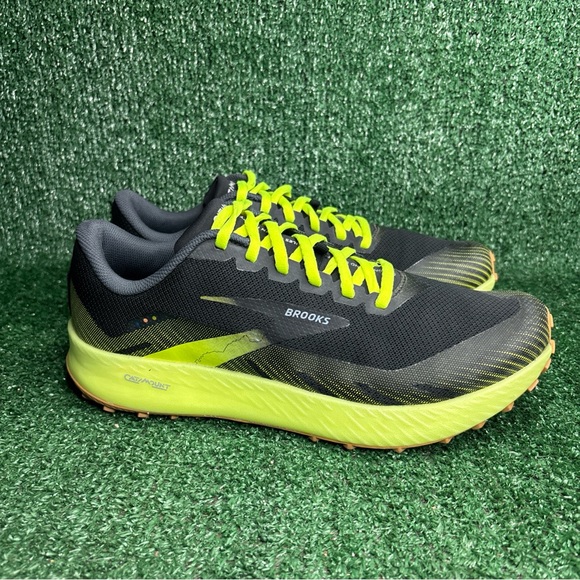 Brooks Other - Brooks Catamount Trail Running Lace Up Shoes Black Yellow Mens Size 10
